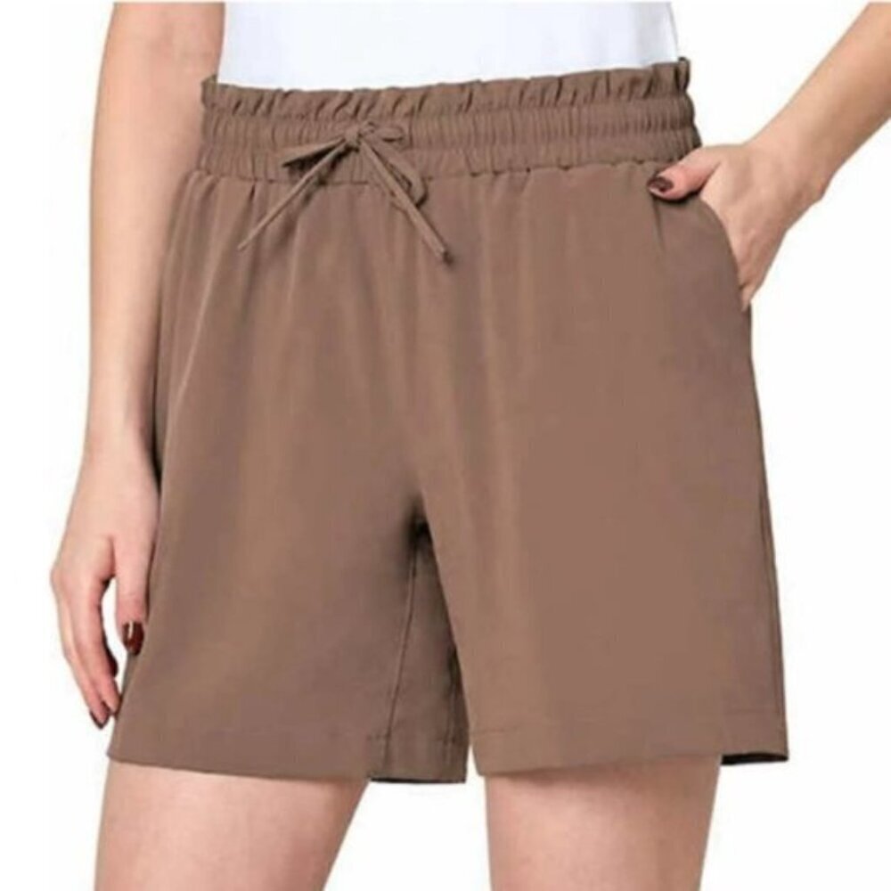 Mondetta Women's Plus Size  Mocha Mousse Active Walking Shorts, size XXL NWT
